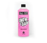 Muc-Off Snow Foam Förtvätt för Mc /Atv /Cykel 1L med rosa flaska och skumdesign, idealisk för skonsam rengöring av fordon.